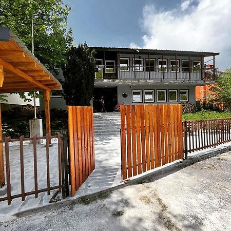 Vertical Hostel マヴロヴォ エクステリア 写真