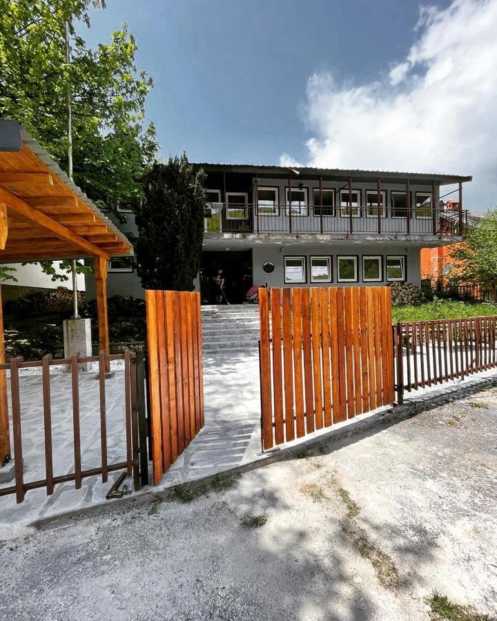Vertical Hostel マヴロヴォ エクステリア 写真