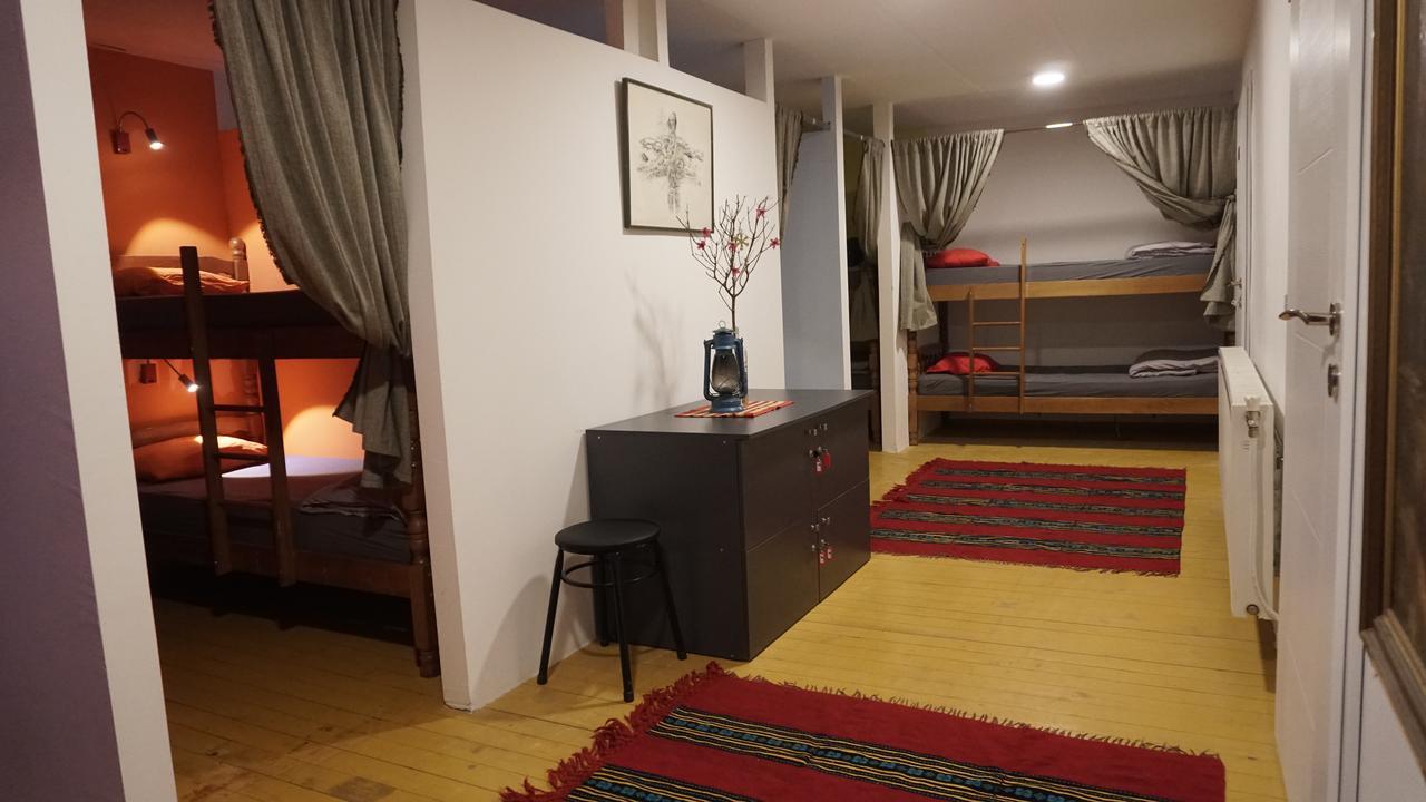 Vertical Hostel マヴロヴォ エクステリア 写真